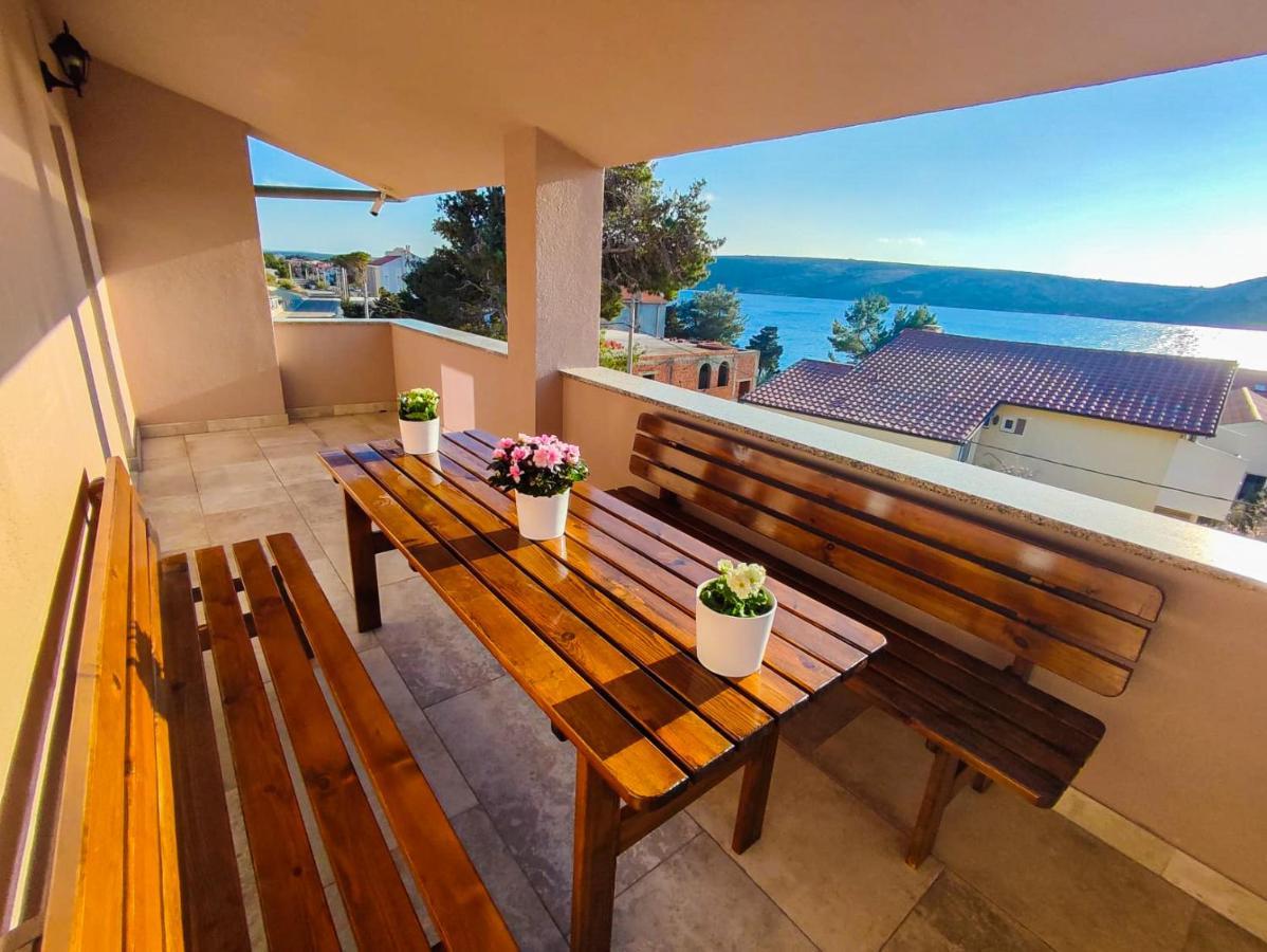 Apartments Amfora - Cozy And Modern Apartments For Up To 15 People, 100M From The Sea And Beach Stara Novalja Εξωτερικό φωτογραφία