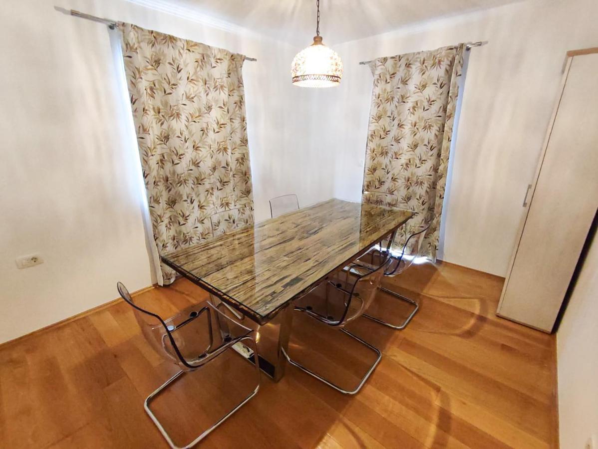Apartments Amfora - Cozy And Modern Apartments For Up To 15 People, 100M From The Sea And Beach Stara Novalja Εξωτερικό φωτογραφία