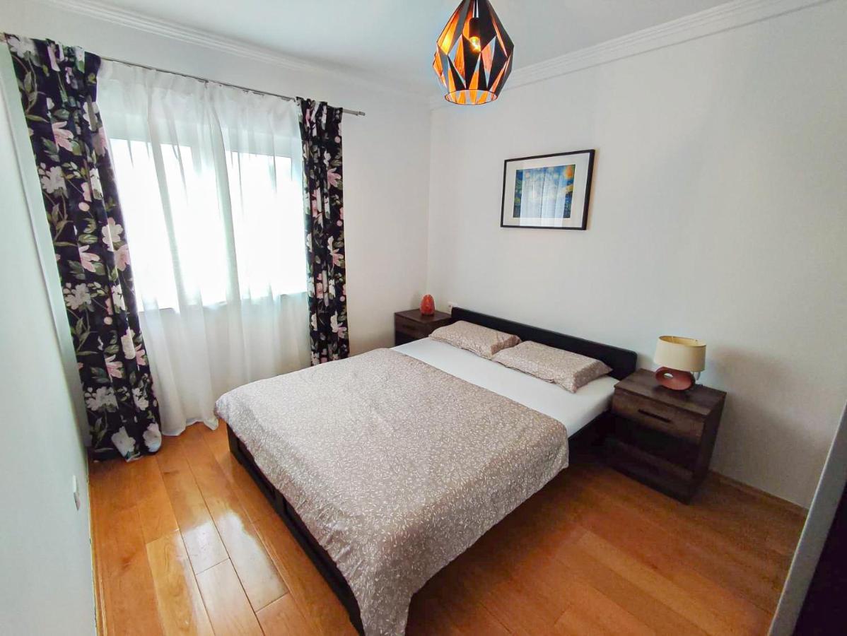 Apartments Amfora - Cozy And Modern Apartments For Up To 15 People, 100M From The Sea And Beach Stara Novalja Εξωτερικό φωτογραφία